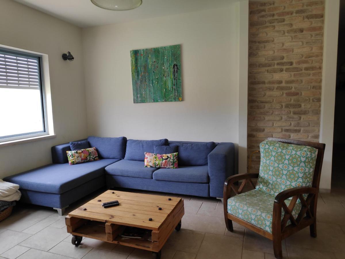 Villa By The River Facing The Hermon In 다프나 외부 사진